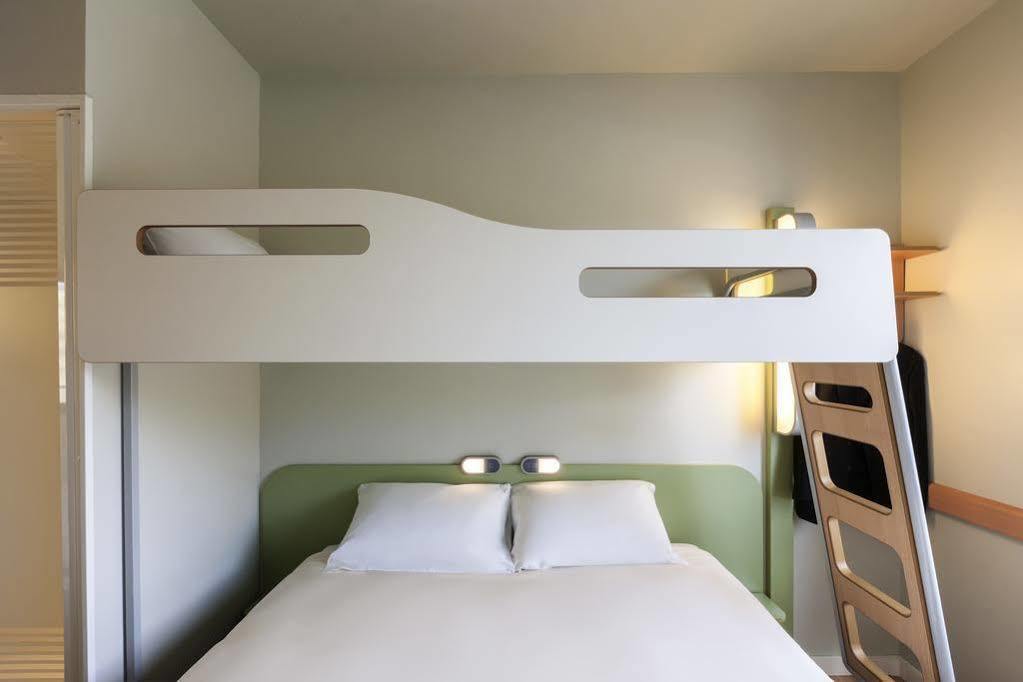 Hotel Ibis Budget Bordeaux Centre Bastide Esterno foto